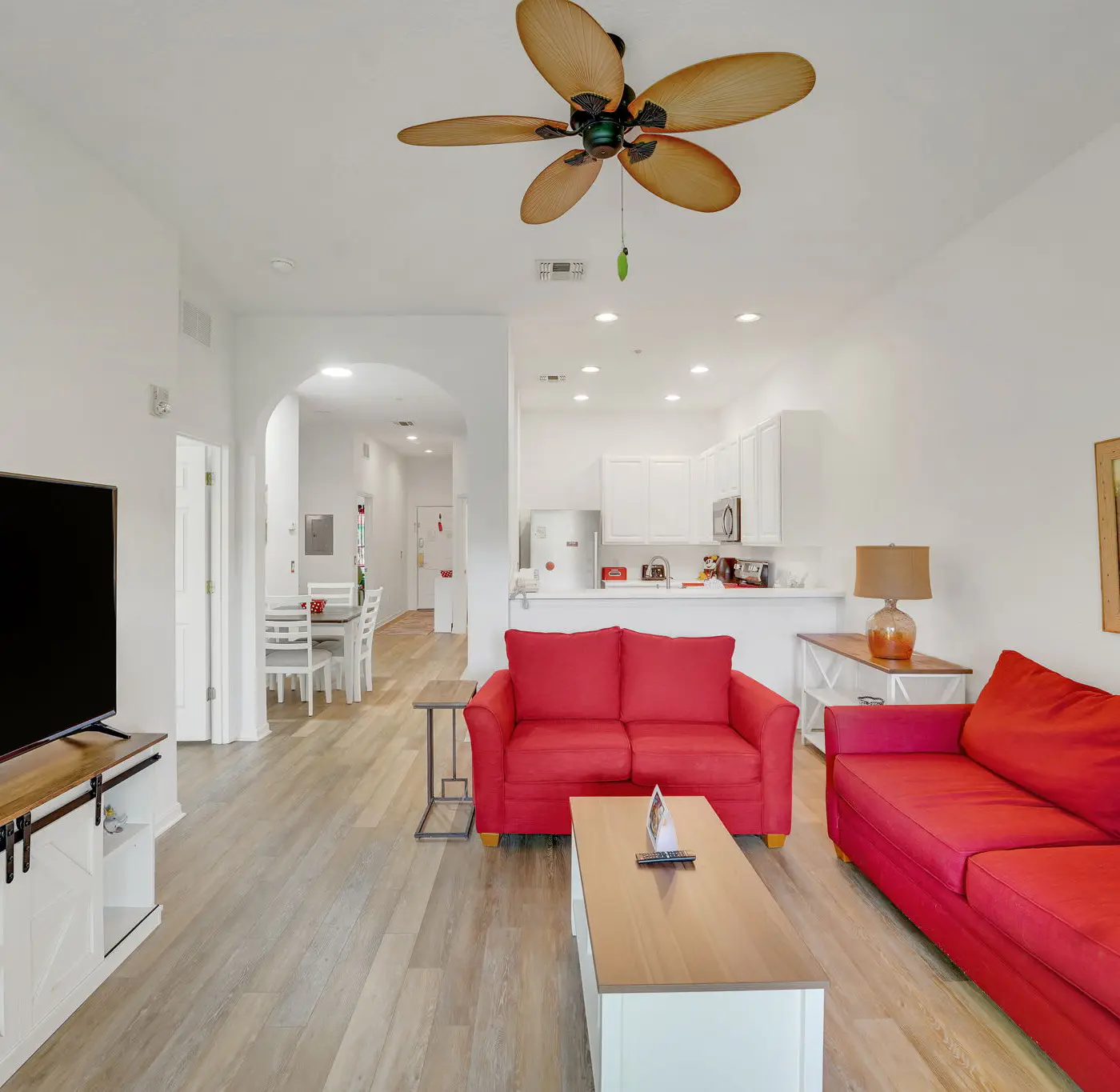 Resort Condo with Balcony Near Disney