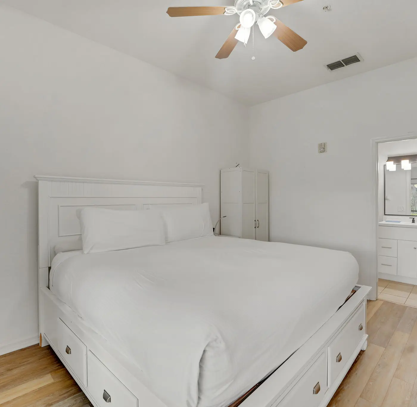 Resort Condo with Balcony Near Disney