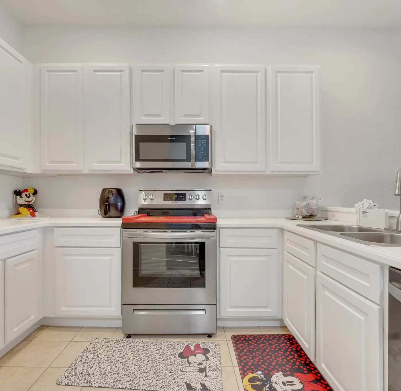 Resort Condo with Balcony Near Disney
