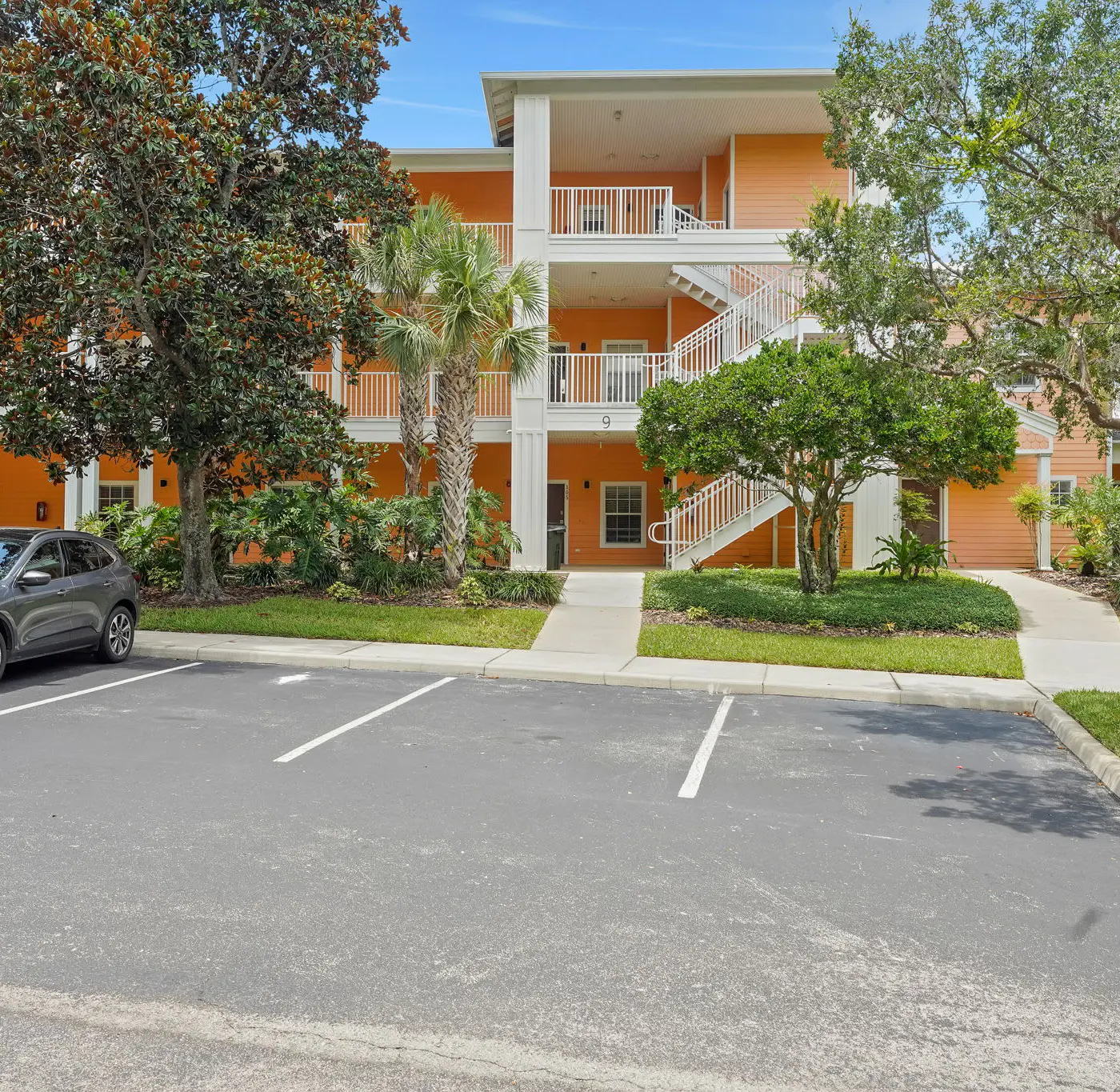 Resort Condo with Balcony Near Disney