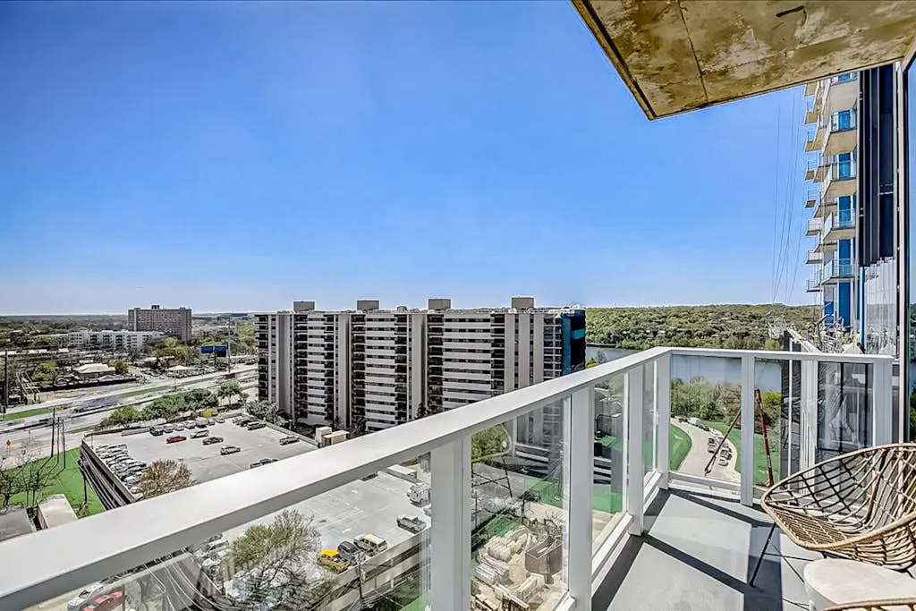 Natiivo Austin Corner Vistas