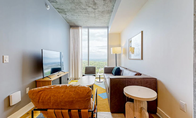 Historic Rainey St 30th-floor condo with breath-taking views