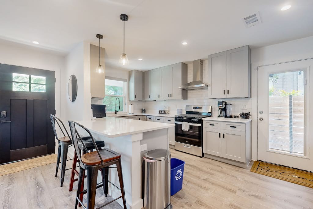 Charming house with Internet in Central Austin near local attractions