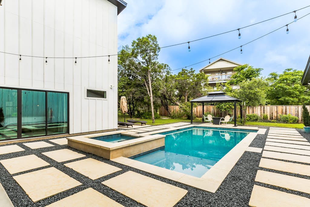 Dog-friendly home with pool, grill, central AC, & Washer/Dryer