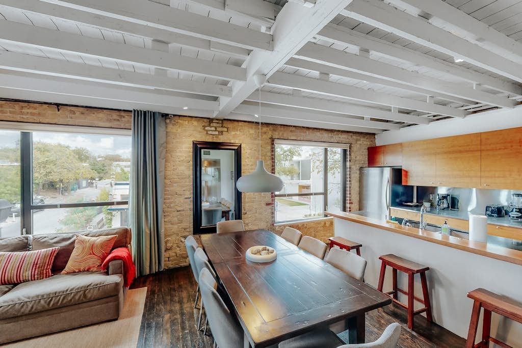 Inviting & historic loft w/private terrace & full kitchen - extremely walkable