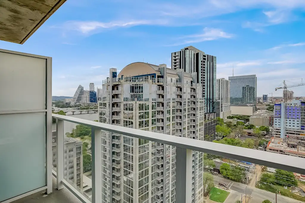 Natiivo Austin Skyline Vistas