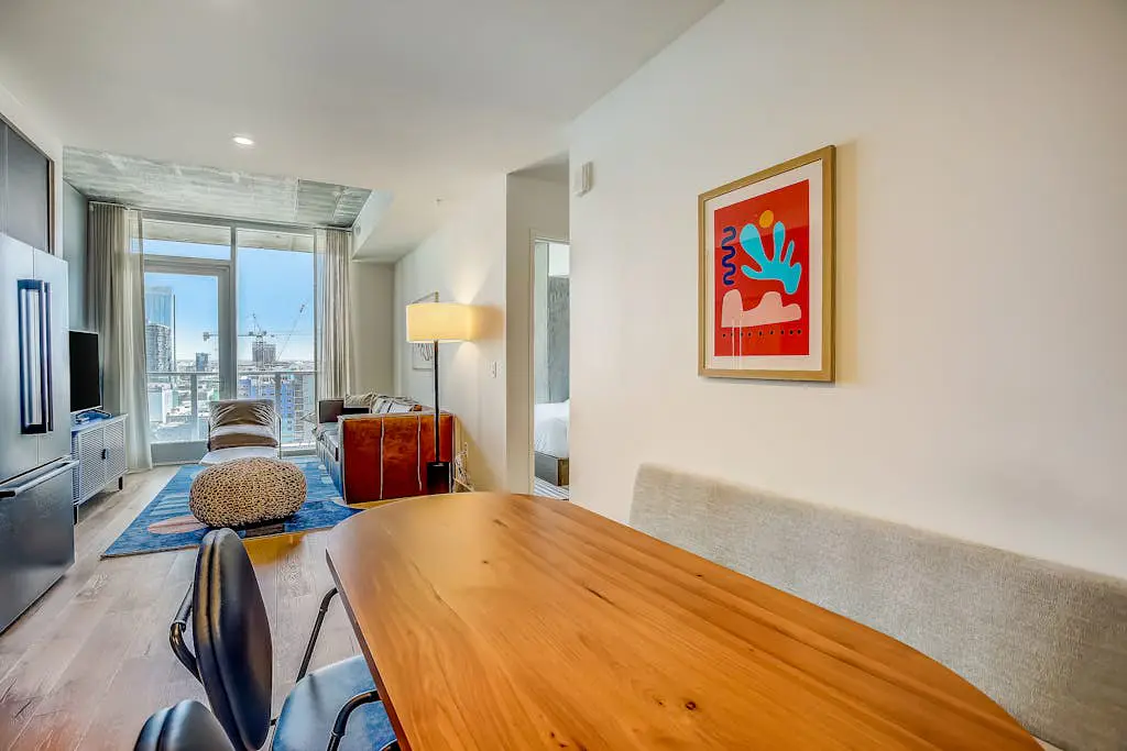 Natiivo Austin Skyline Vistas