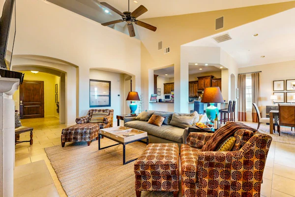 Waterfront All-Suite w/ Private Balcony – On-Site Dining, Spa & Marina
