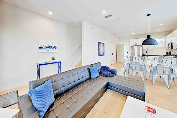 Lavish eastside retreat with private rooftop deck near dining & entertainment