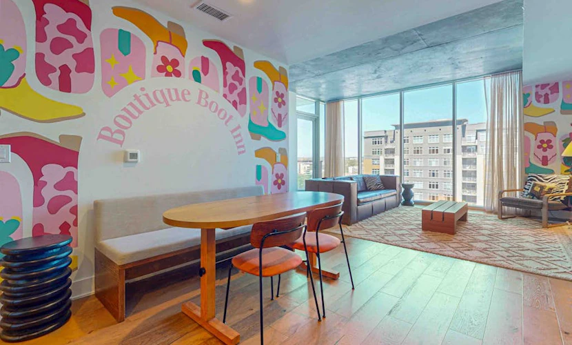 Natiivo 12th flr condo with two balconies, full kitchen & rooftop pool, gym
