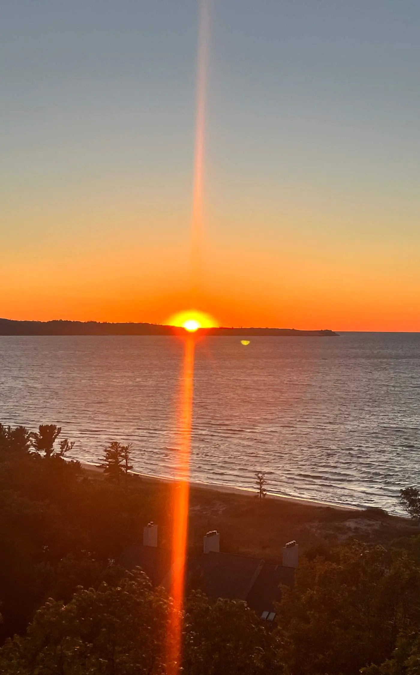 Condo in Glen Arbor with Lake Michigan sunset views, fireplace, deck, washer & dryer