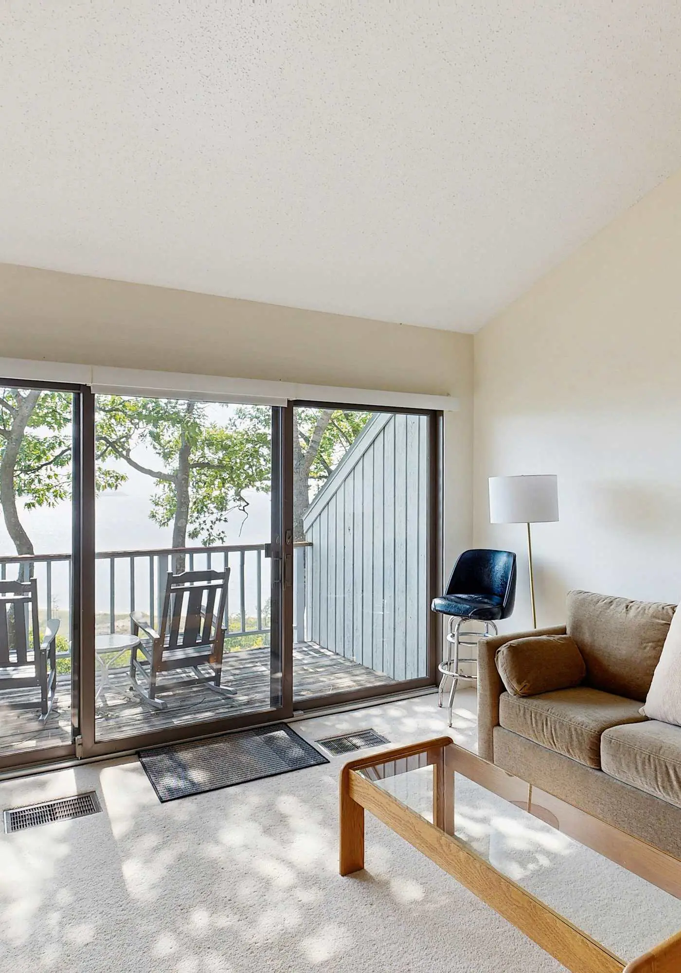 Condo in Glen Arbor with Lake Michigan sunset views, fireplace, deck, washer & dryer