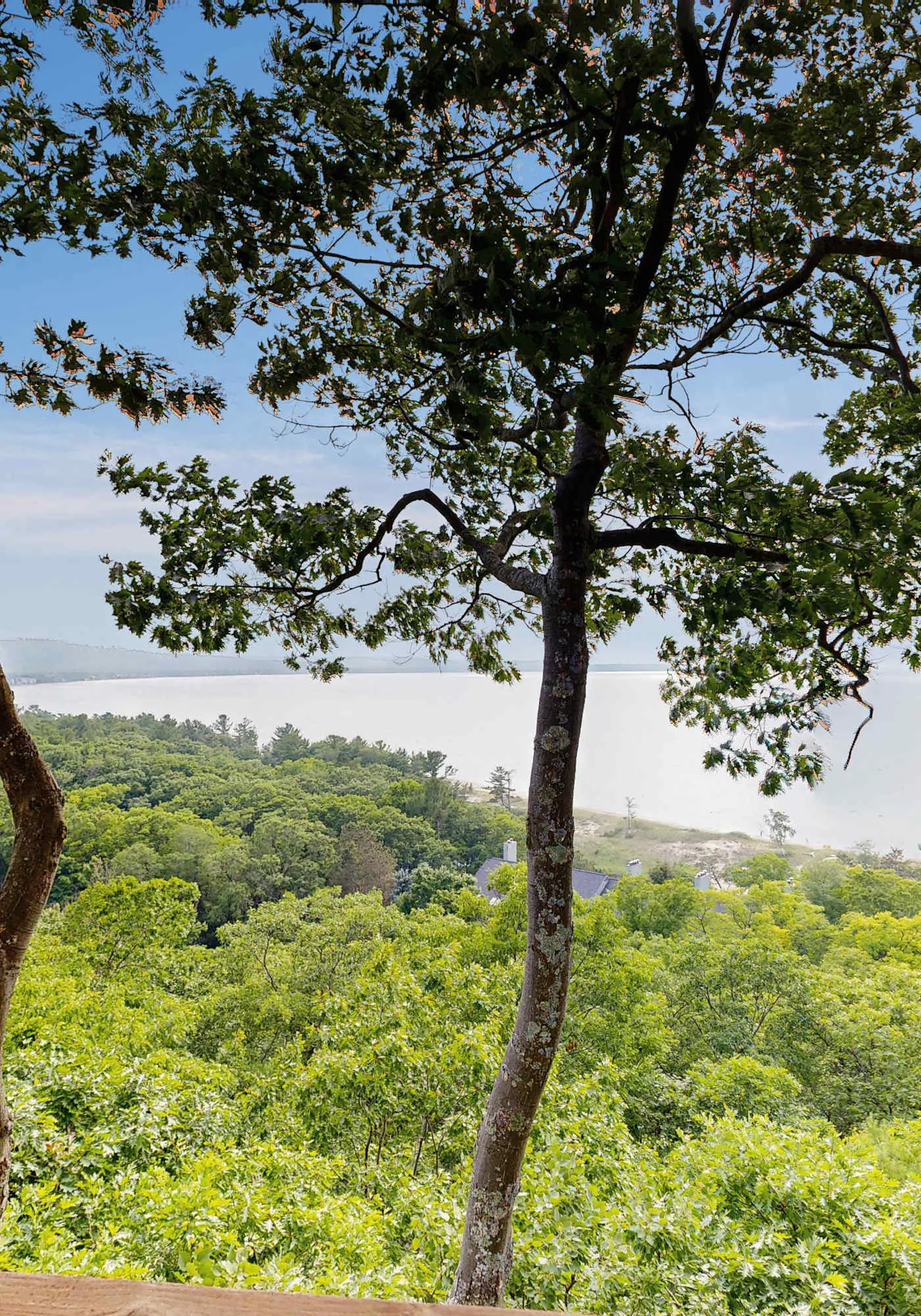 Condo in Glen Arbor with Lake Michigan sunset views, fireplace, deck, washer & dryer