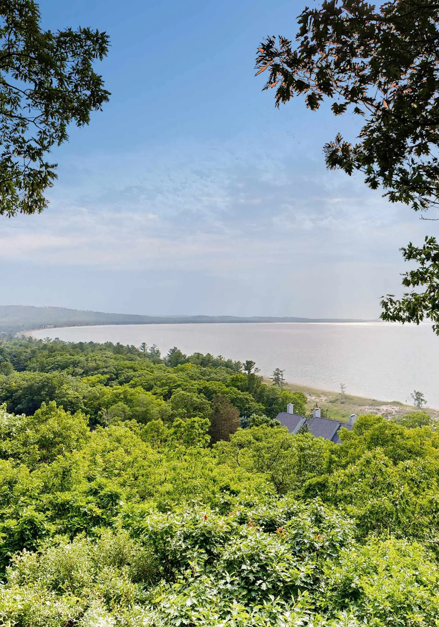 Condo in Glen Arbor with Lake Michigan sunset views, fireplace, deck, washer & dryer