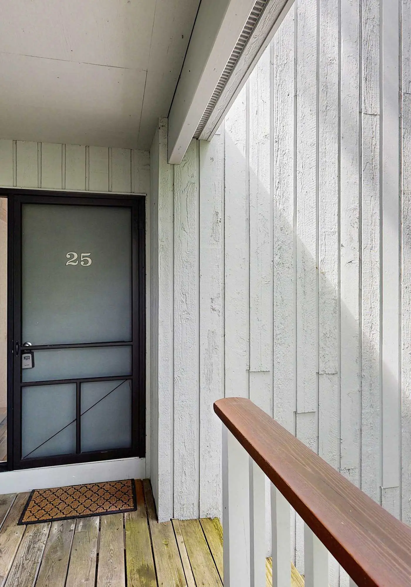 Condo in Glen Arbor with Lake Michigan sunset views, fireplace, deck, washer & dryer