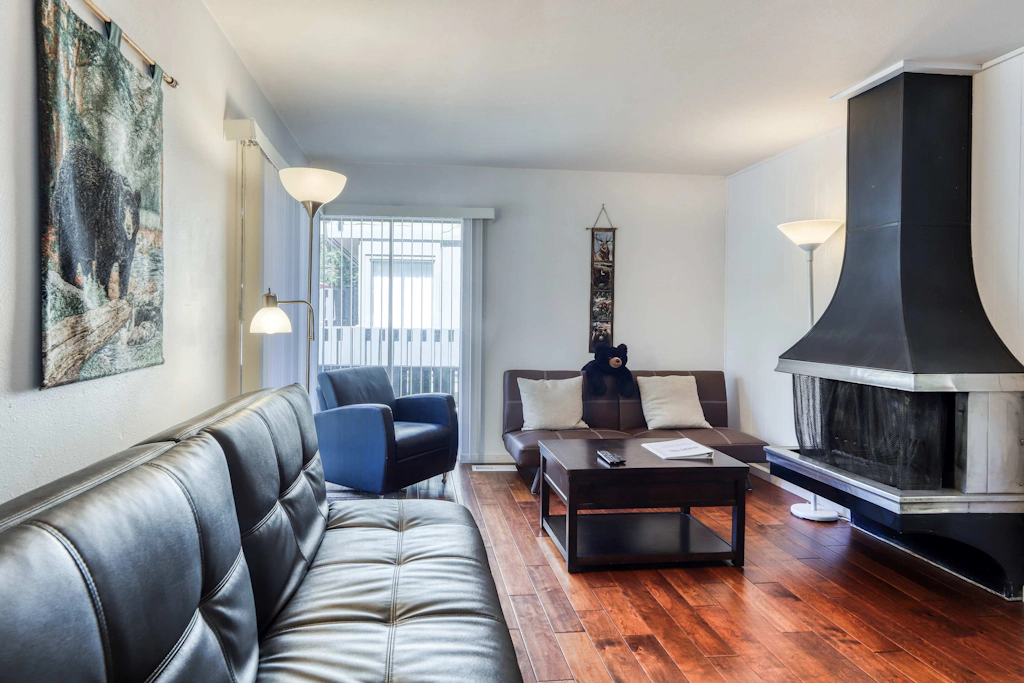 Cozy Incline Village Escape