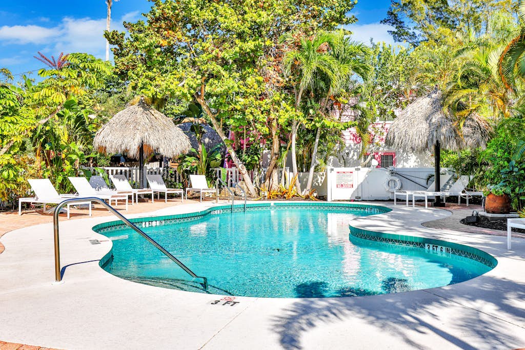 Freshly Remodeled Island Suite w/ Pool & Pet Friendly