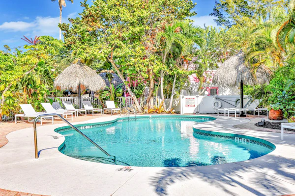 Freshly Remodeled Island Suite w/ Pool & Pet Friendly