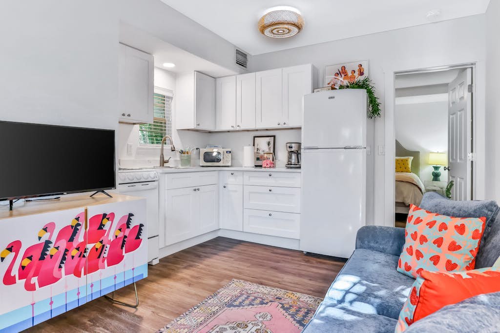 Freshly Remodeled Island Suite w/ Pool & Pet Friendly