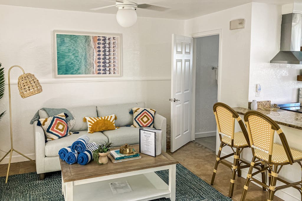 Freshly Remodeled Island Suite w/ Pool & Pet Friendly