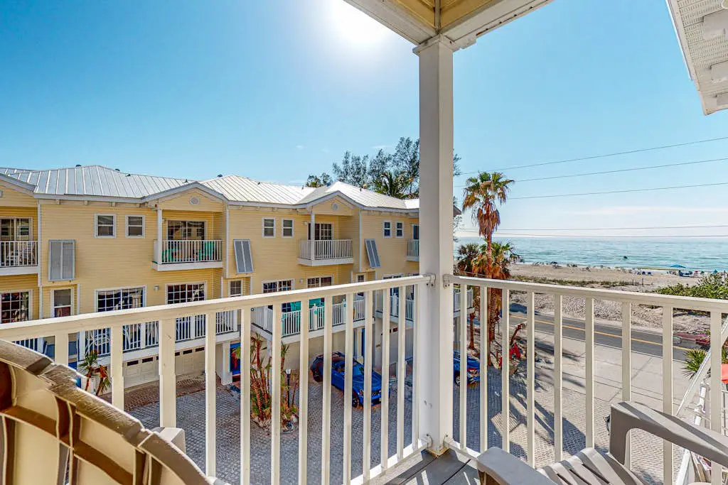 Gulf to Bay Getaway