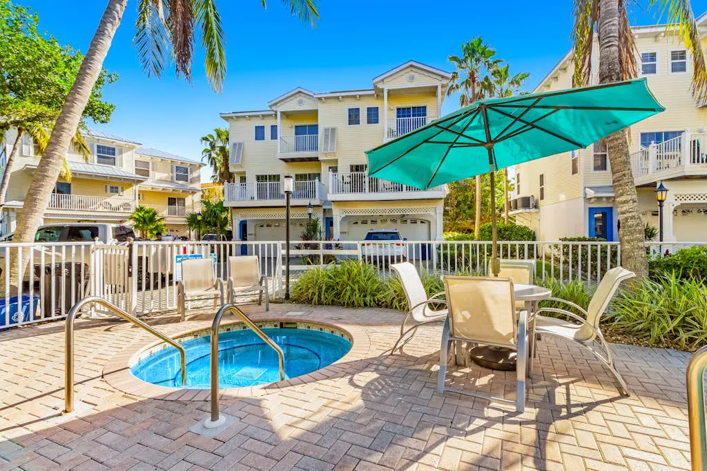 Gulf to Bay Getaway