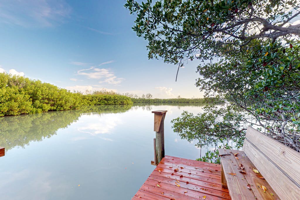 Bayfront home with dock, amazing views, outdoor areas, & kayak