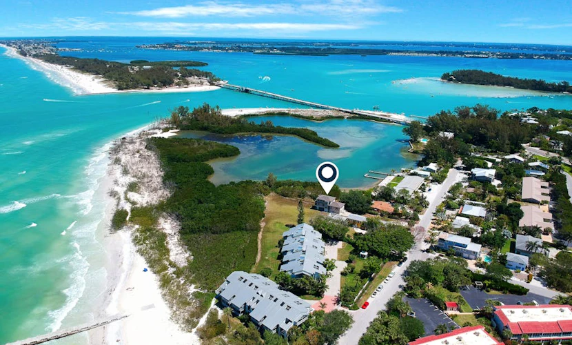 Bayfront home with dock, amazing views, outdoor areas, & kayak