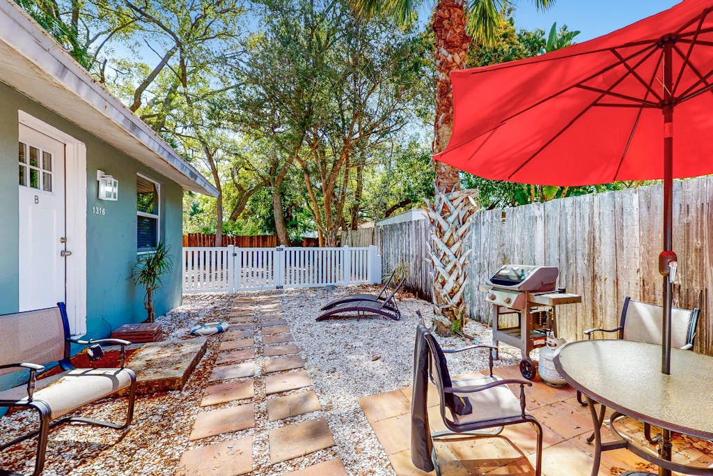 Casa Cocoanut - Entire Property