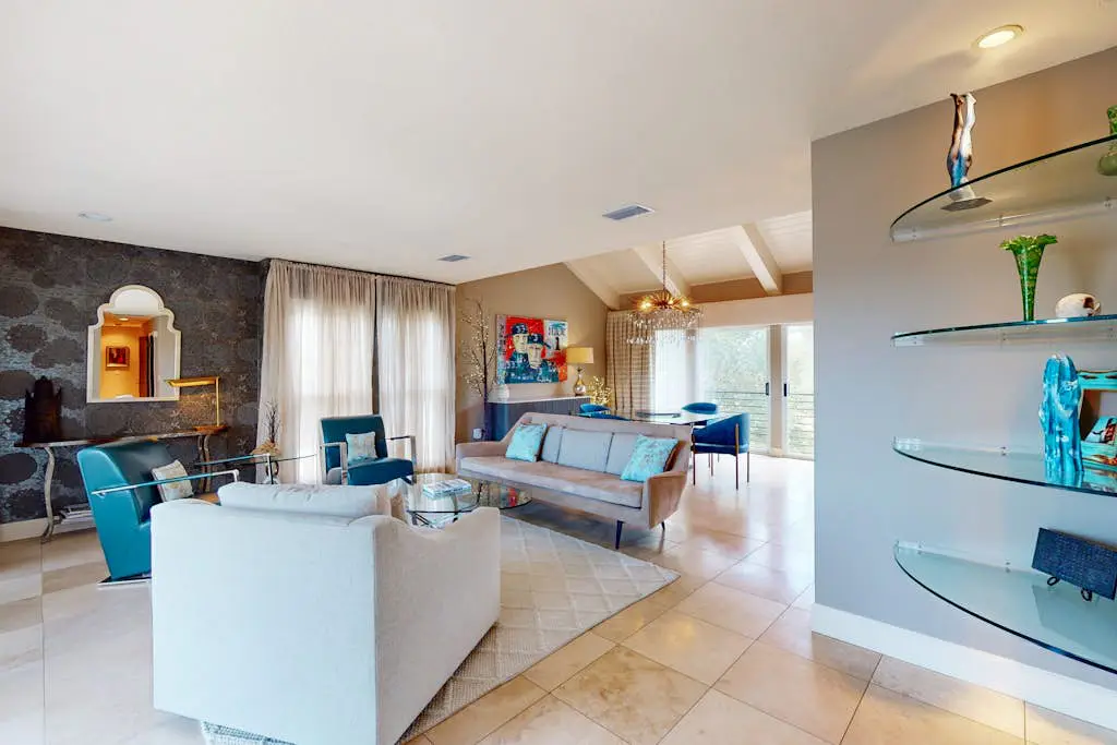8 Pines - Sarasota Bay