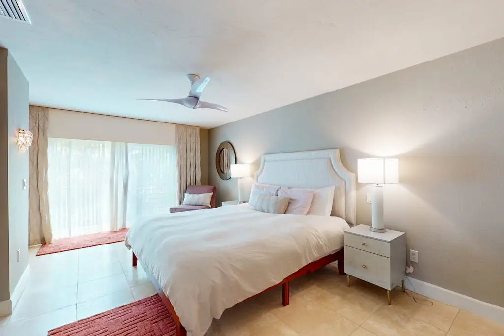 8 Pines - Sarasota Bay