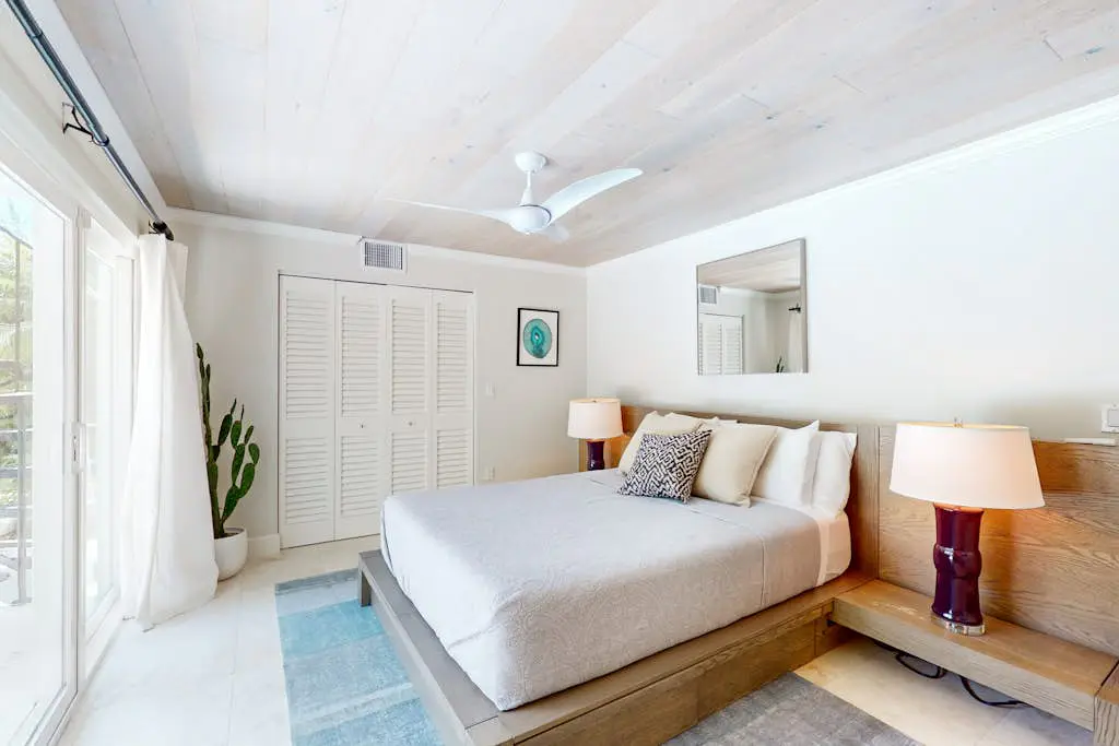 8 Pines - Sarasota Bay