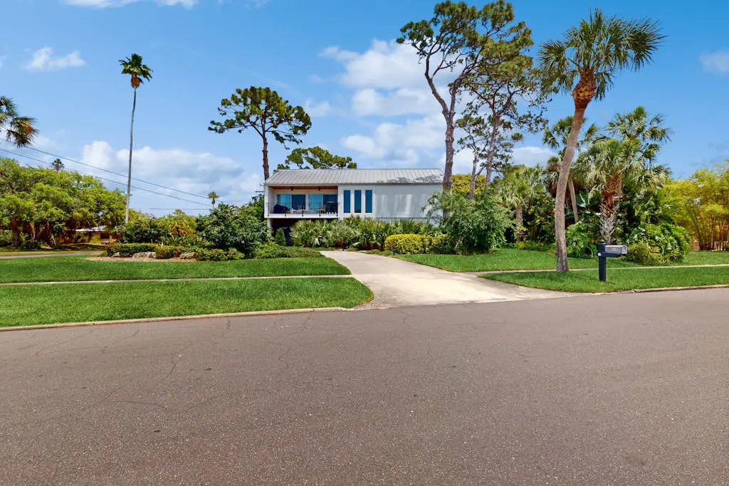 8 Pines - Sarasota Bay
