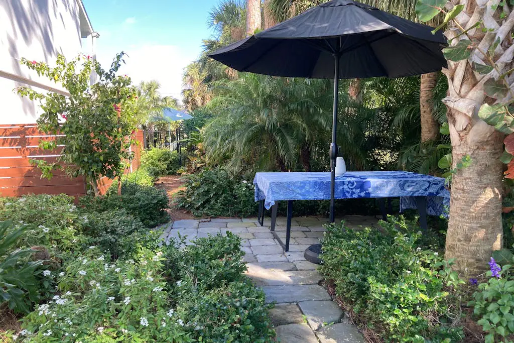 8 Pines - Sarasota Bay