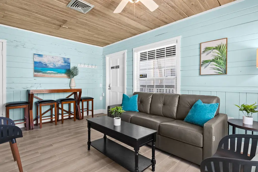 Parrot Beach Cottages Suite #3
