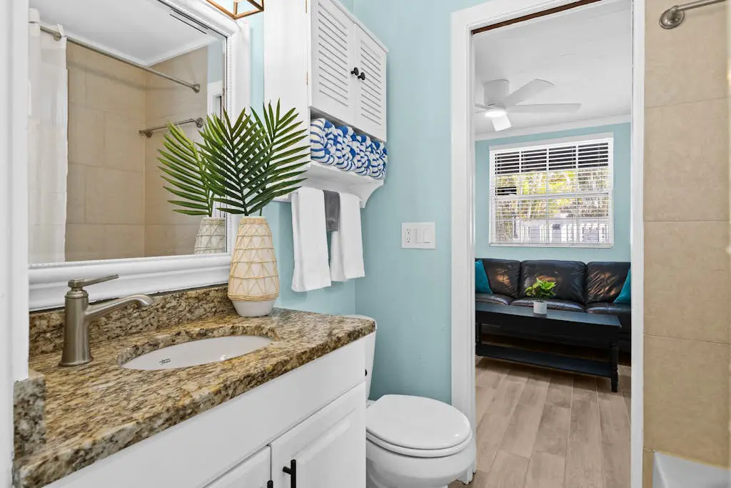 Parrot Beach Cottages Suite #2