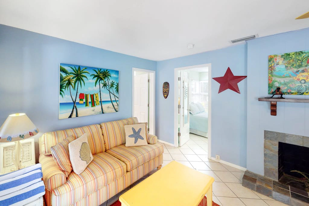 21 Palms Unit A