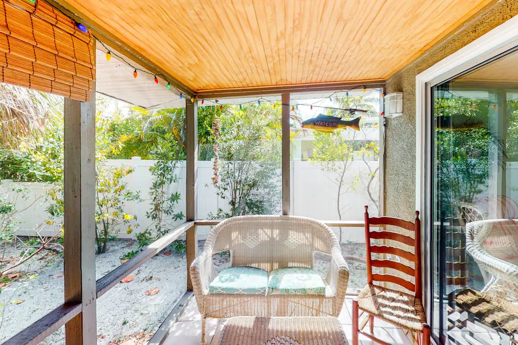 21 Palms Unit A
