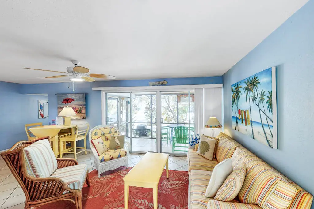 21 Palms Unit A