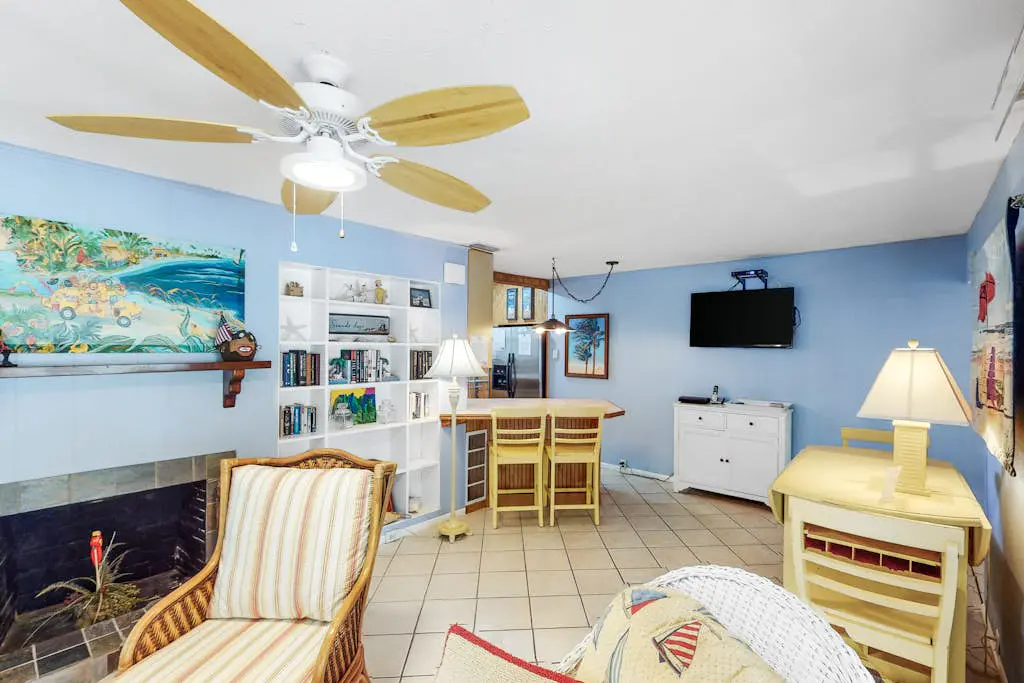 21 Palms Unit A