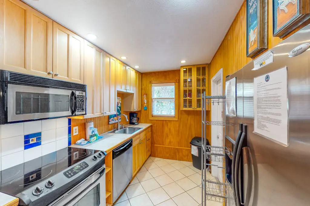 21 Palms Unit A