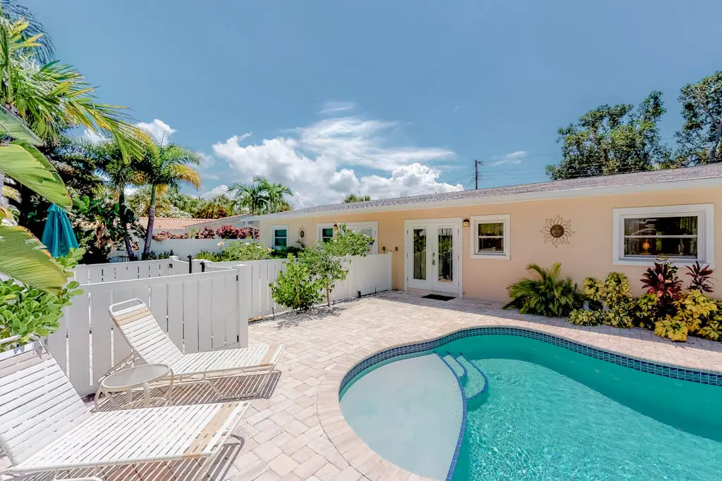 Blue Wave Villa West