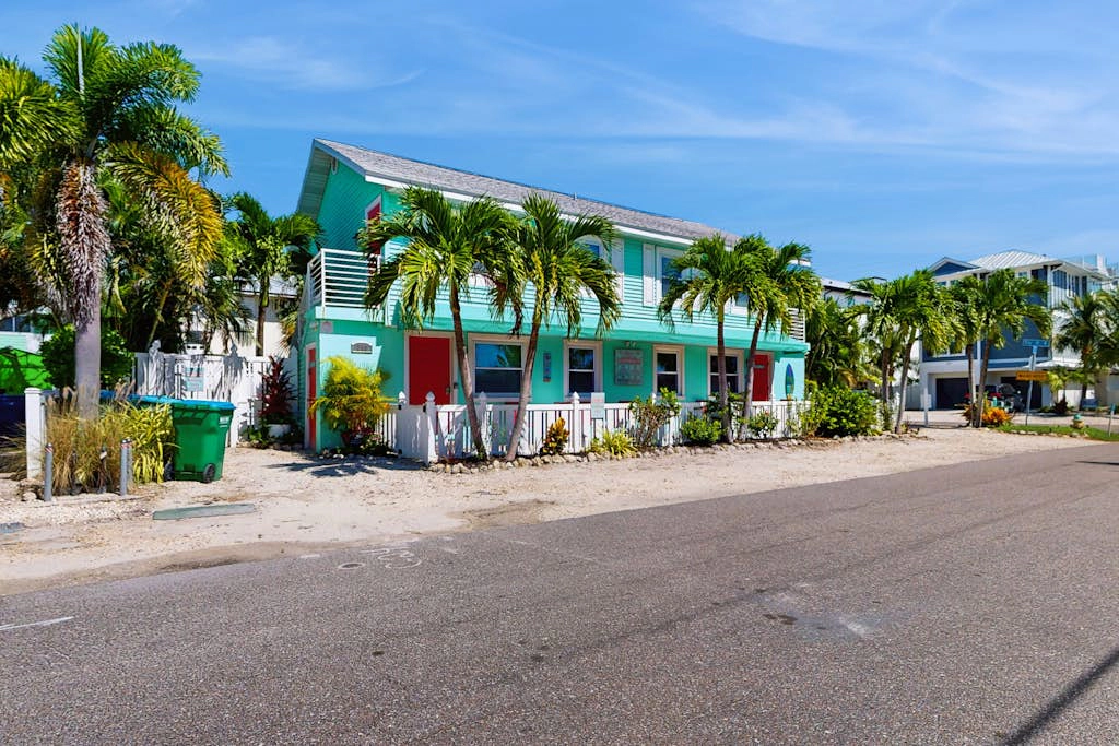 Bay View Inn 202
