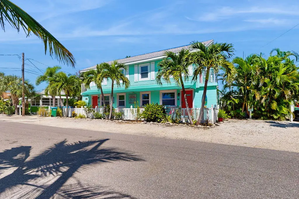 Bay View Inn 202
