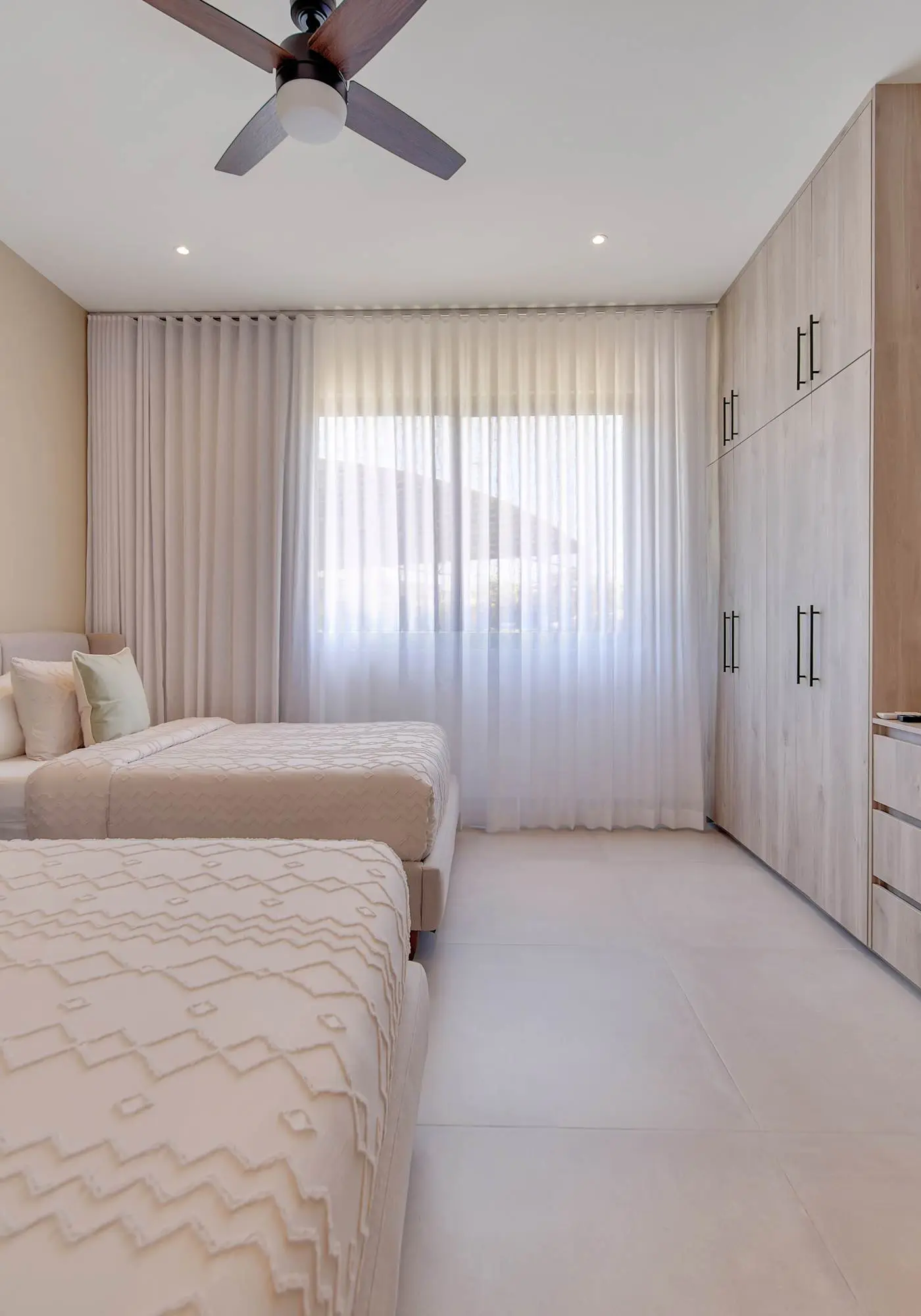 Stunning, brand new 3 Bdrm Condo in VistaVela Sunset