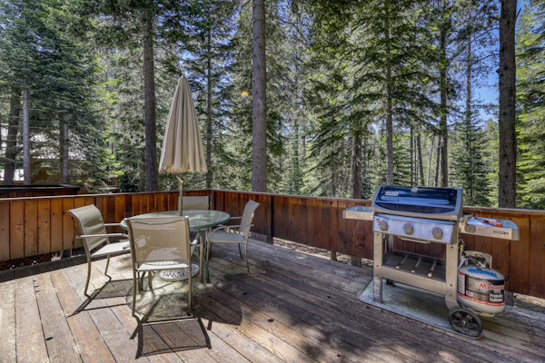 Woodland Truckee Retreat