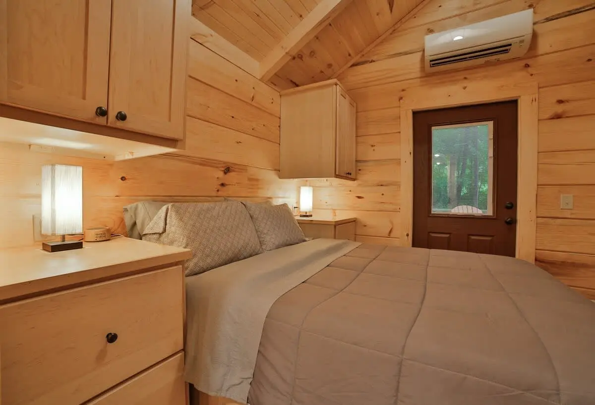 River Tiny Cabin with Shared Swim, and and Hot Tub