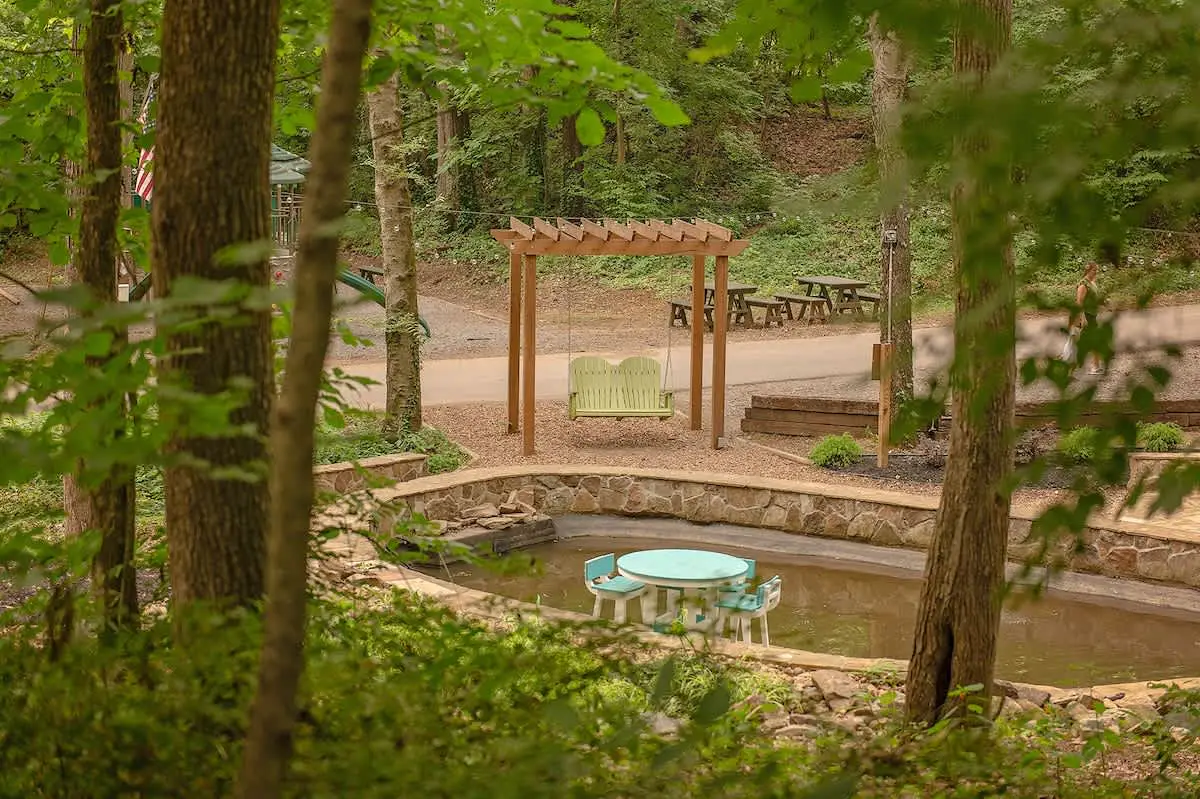 Lena Cabin in Chattanooga' Premier Rustic Resort