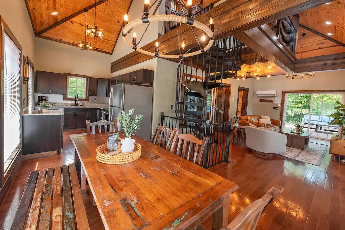 Skyuka Chalet Wooded Retreat | Spa, Pool, Firepit