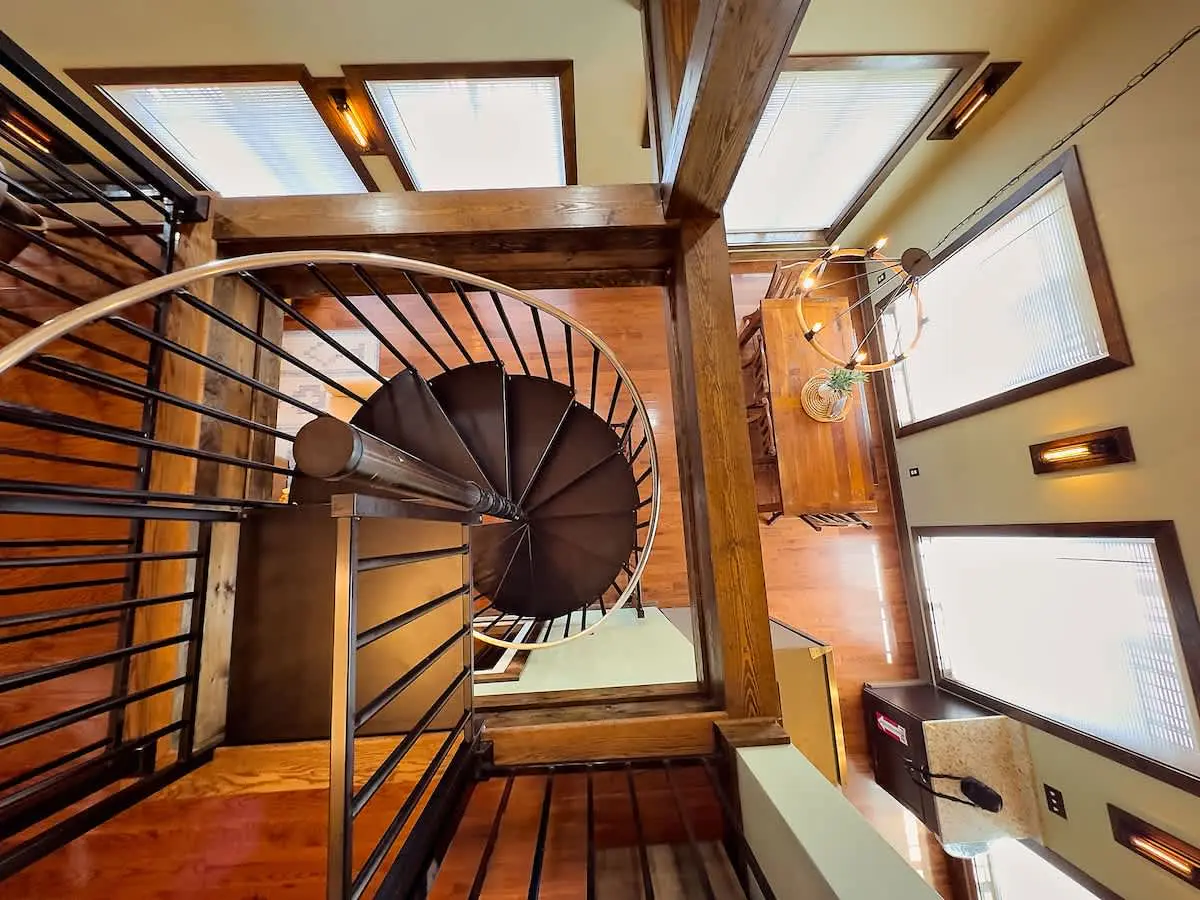 Skyuka Chalet Wooded Retreat | Spa, Pool, Firepit